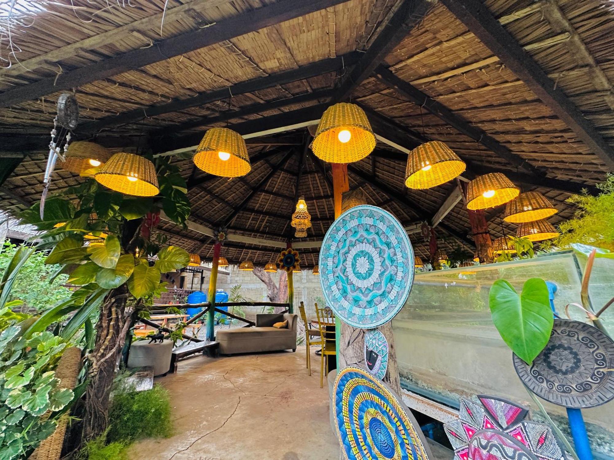 Lokal Hut Bed And Breakfast 公主港 外观 照片